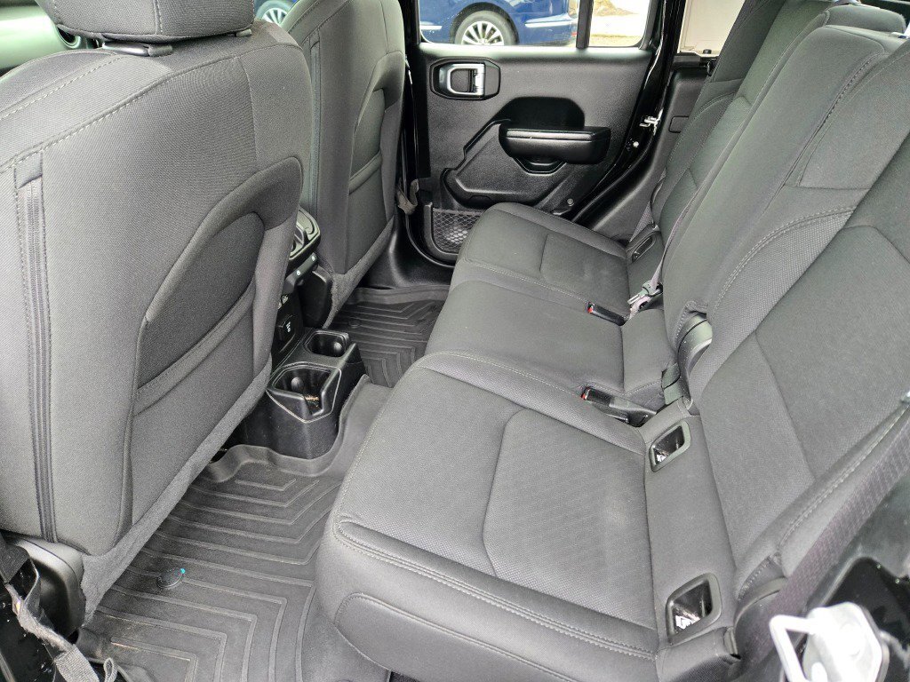 Used 2021 Jeep Gladiator Willys image 13