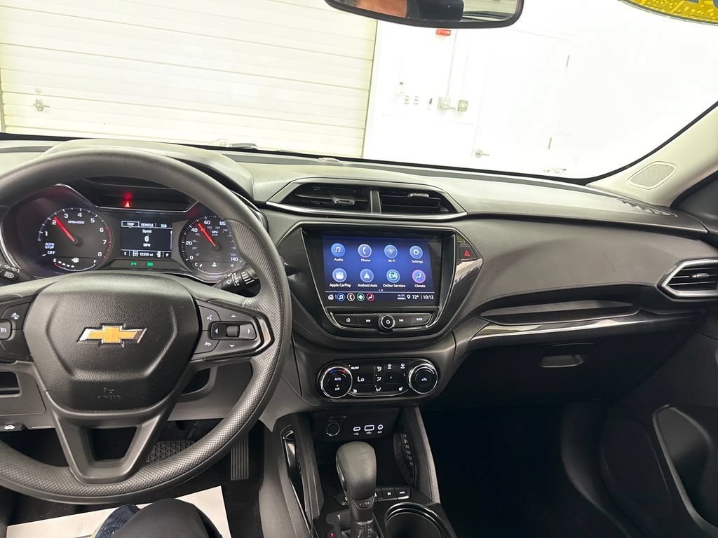 Used 2023 Chevrolet TrailBlazer LT w/ Convenience Package AWD/4WD image 14