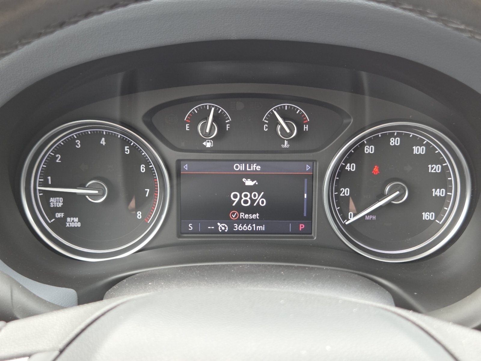 Used 2020 Buick Enclave Premium w/ Sun and Sites Package FWD image 32