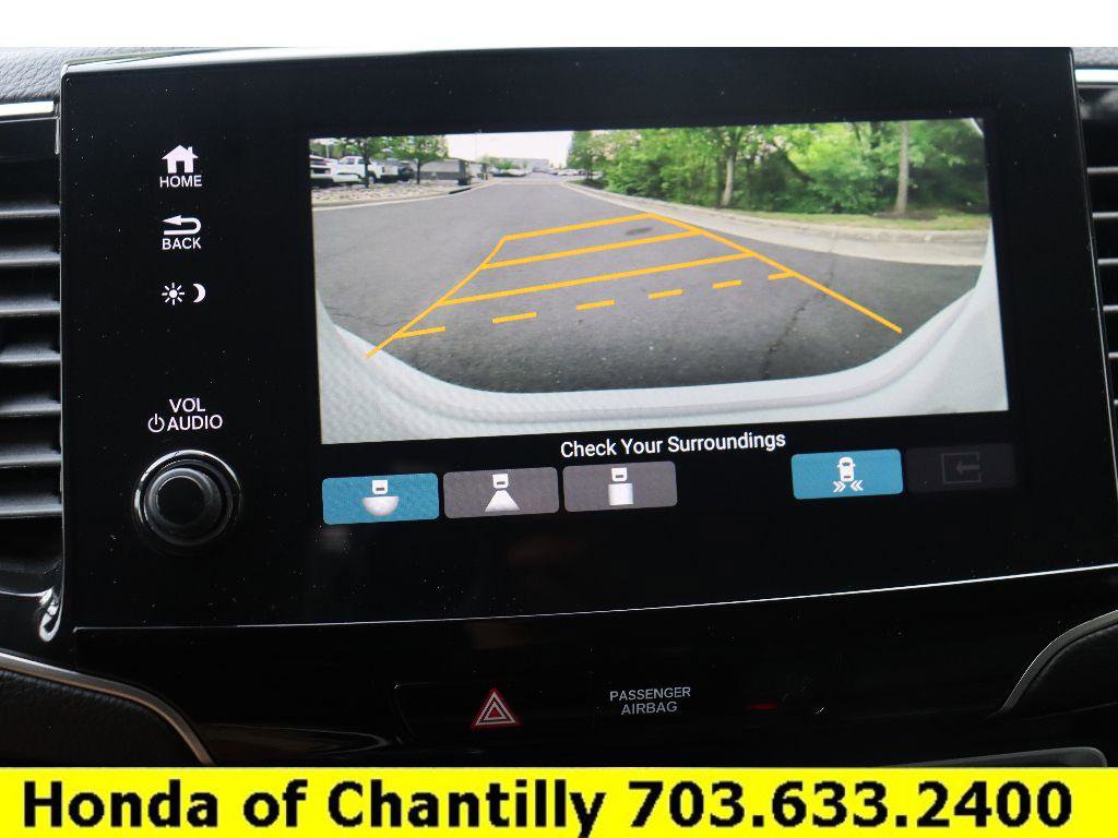 Used 2021 Honda Pilot Touring image 17