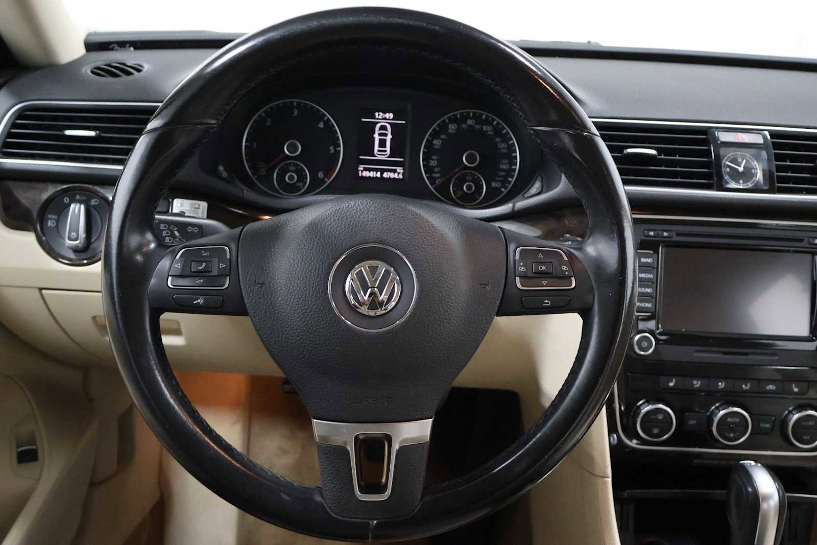 Used 2015 Volkswagen Passat TDI SEL Premium FWD image 22