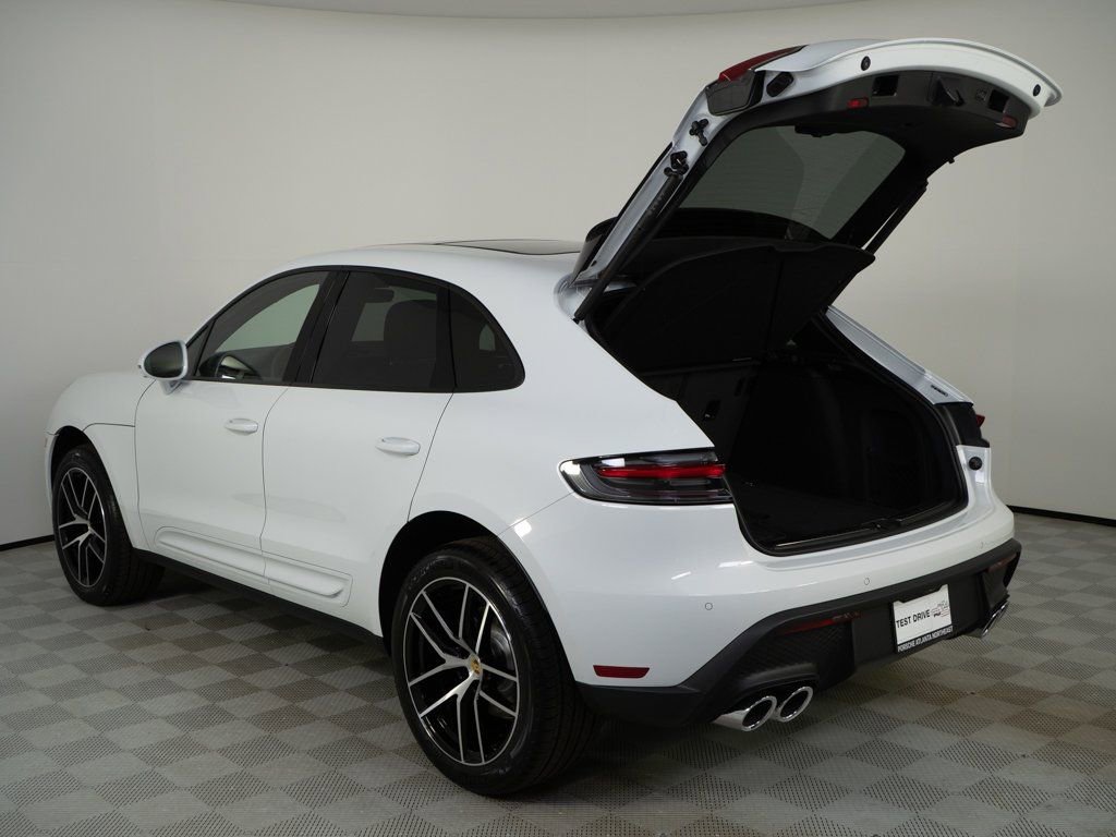New 2026 Porsche Macan image 33