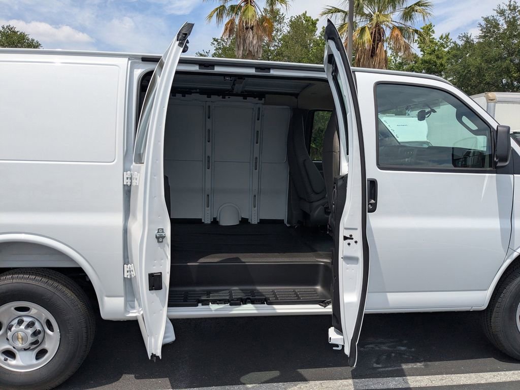 New 2025 Chevrolet Express 2500 w/ Driver Convenience Package image 13