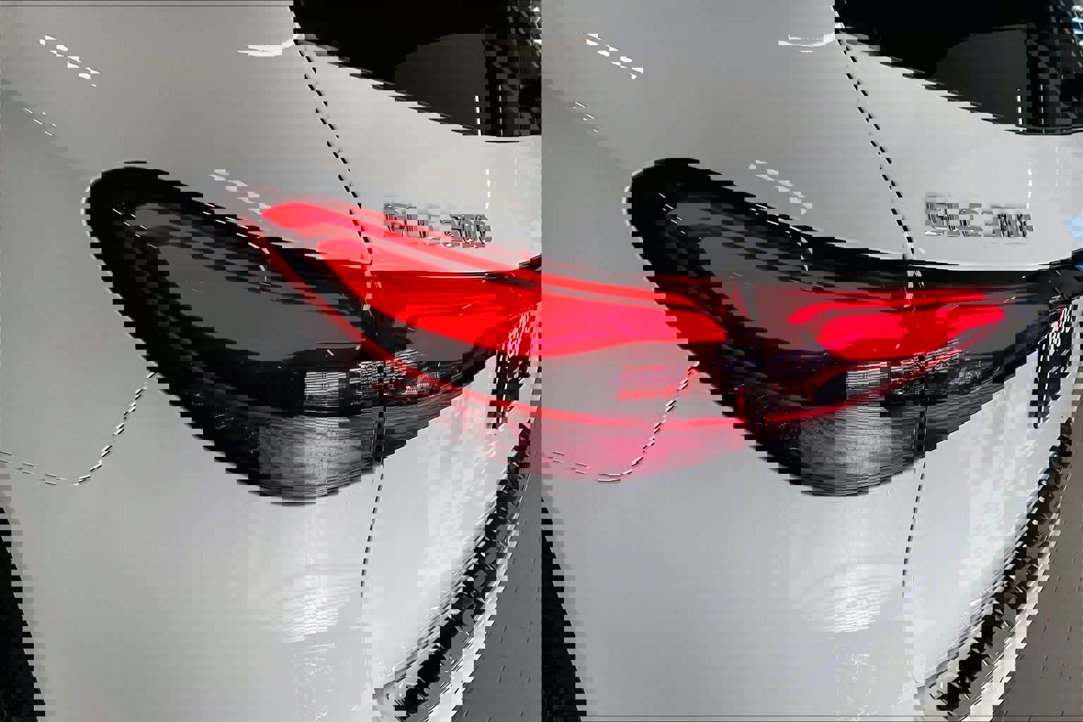 Used 2023 Mercedes-Benz GLC 300 4MATIC image 29