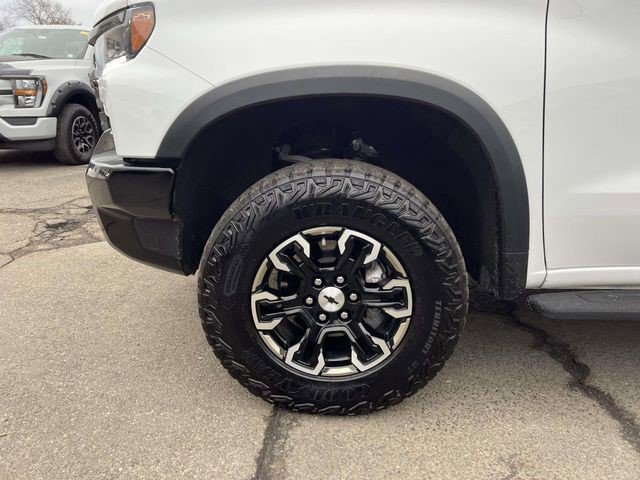 Certified 2023 Chevrolet Silverado 1500 ZR2 w/ LPO, Dark Essentials Package AWD/4WD image 8
