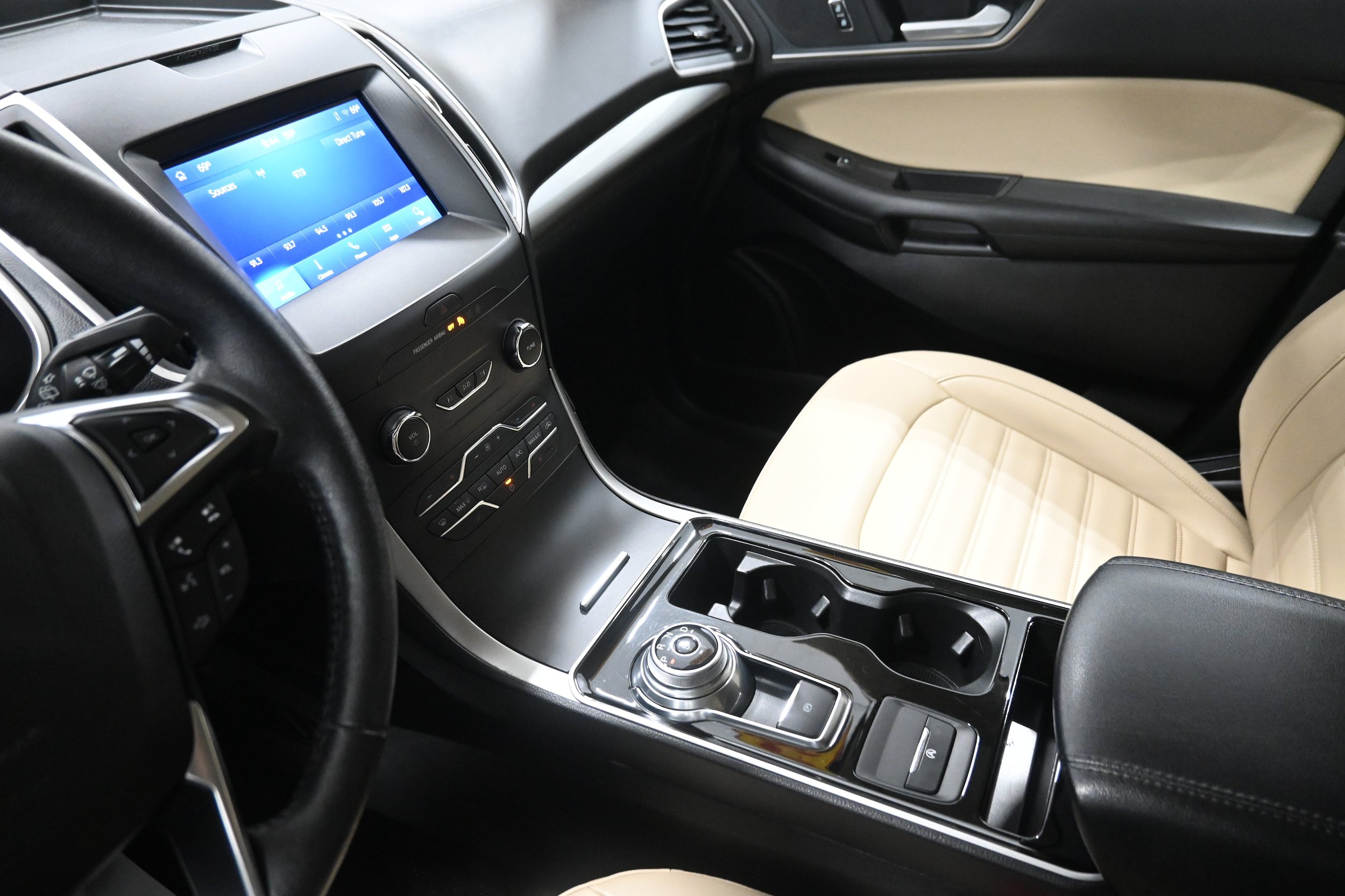 Used 2020 Ford Edge SEL w/ Cold Weather Package AWD/4WD image 12