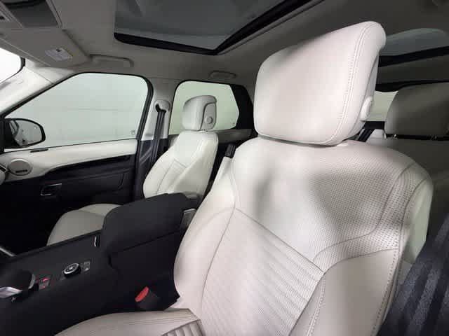 New 2026 Land Rover Discovery S AWD/4WD image 14