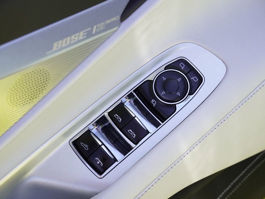 Used 2023 Chevrolet Corvette Stingray Premium Conv w/ Z51 Performance Package image 8