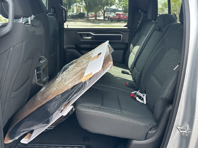 New 2027 RAM 1500 4x4 Crew Cab image 15