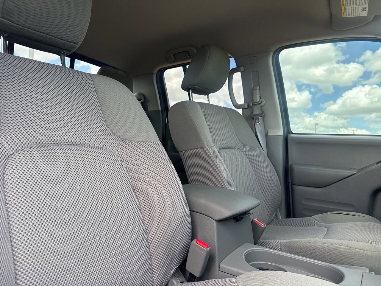 Used 2020 Nissan Frontier SV w/ Midnight Edition Floor Mats image 32