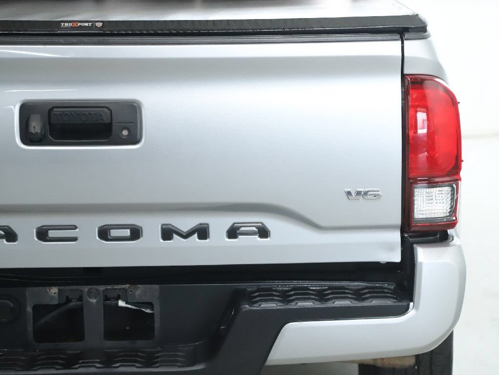 Used 2023 Toyota Tacoma SR AWD/4WD image 41