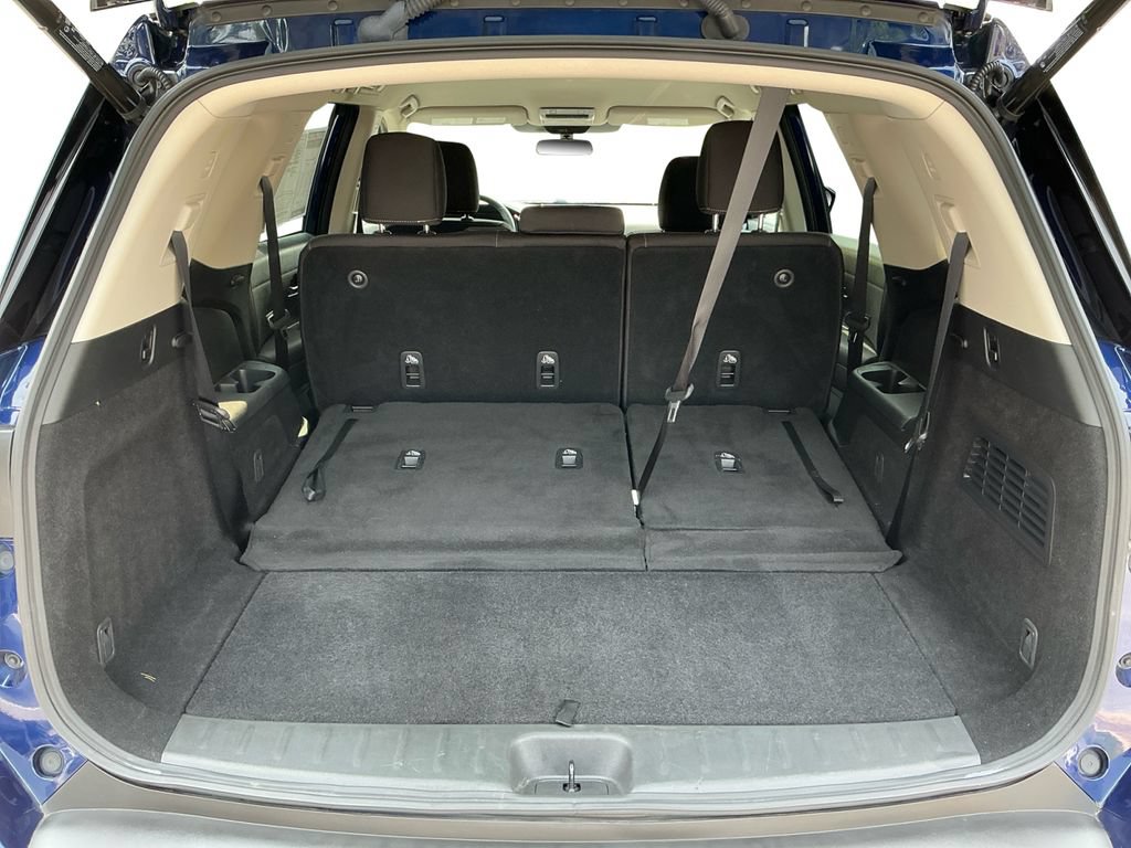 Used 2025 Nissan Pathfinder SV AWD/4WD image 14