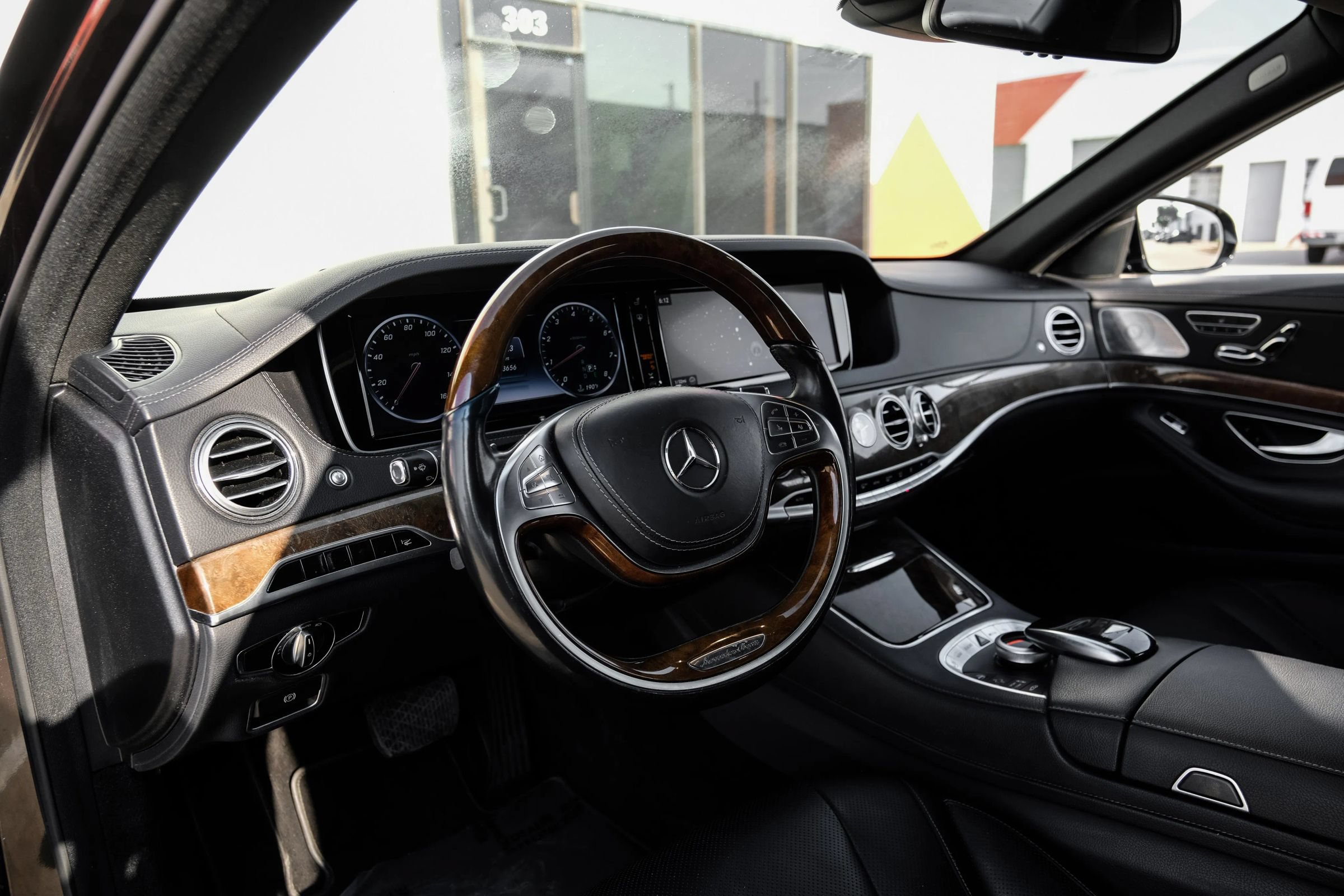 Used 2015 Mercedes-Benz S 550 Sedan image 4
