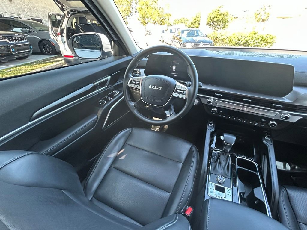 Used 2024 Kia Telluride S image 9