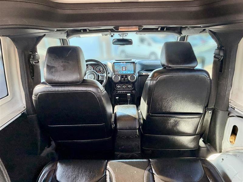 Used 2016 Jeep Wrangler Sahara AWD/4WD image 9