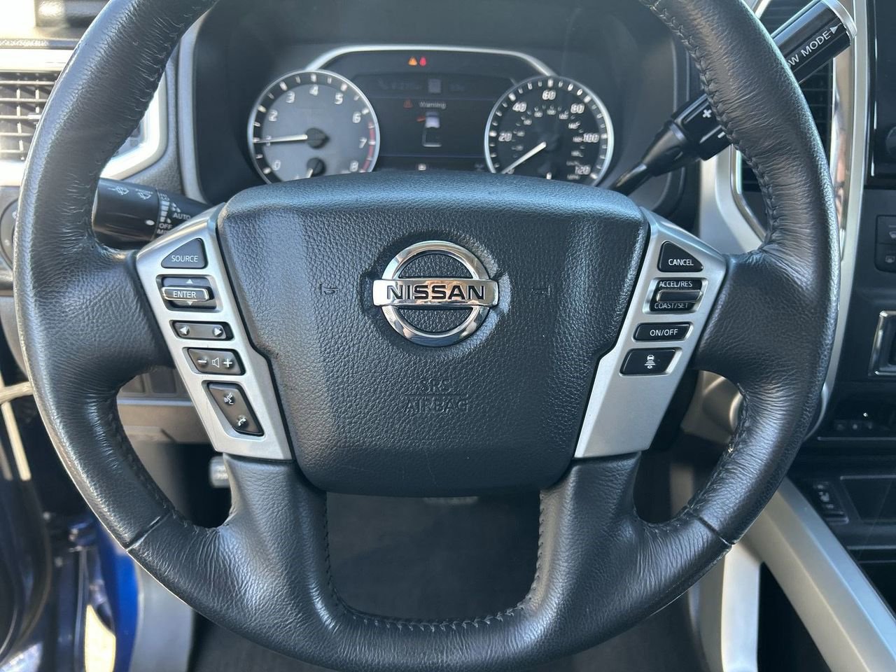 Used 2021 Nissan Titan SV w/ SV Convenience Package AWD/4WD image 19