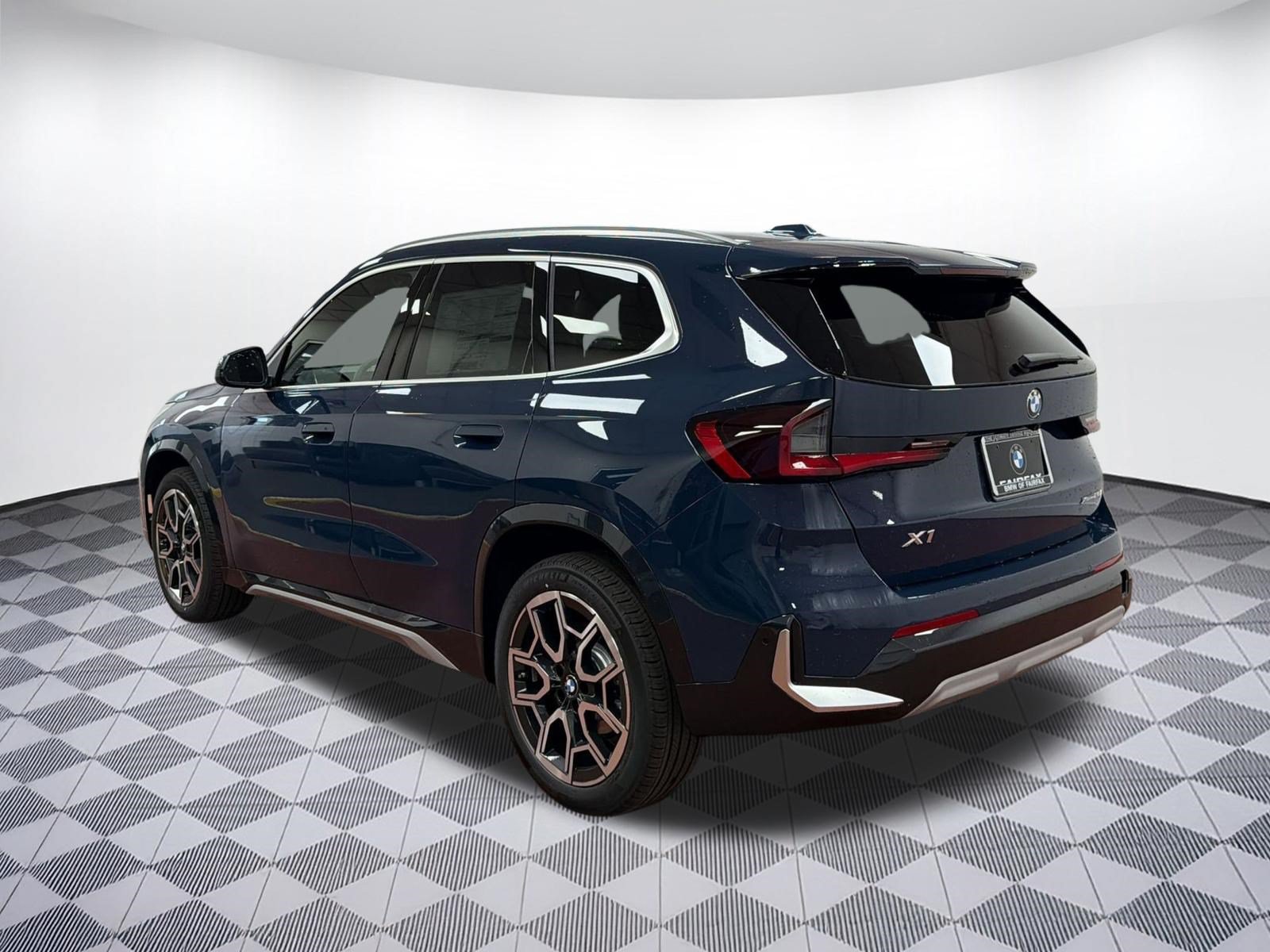 Used 2026 BMW X1 xDrive28i w/ Convenience Package AWD/4WD image 3