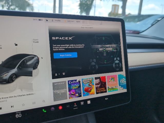 Used 2023 Tesla Model 3 Standard Range RWD image 16