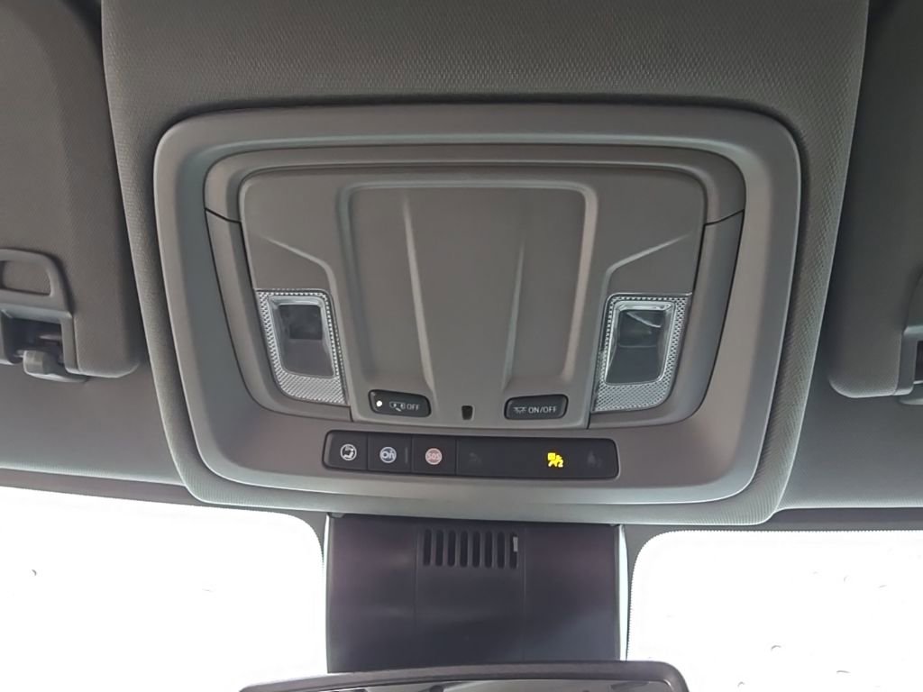 Used 2025 GMC Sierra 3500 SLT w/ X31 Off-Road Package image 19