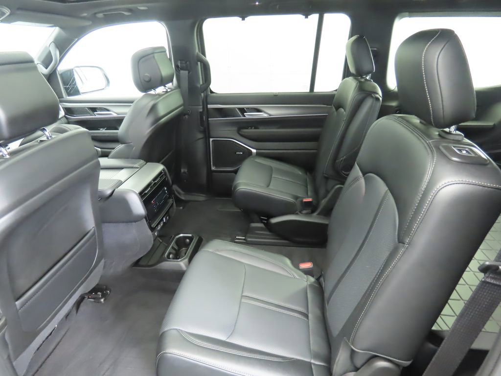 Used 2024 Jeep Wagoneer Series II w/ Convenience Group I image 22