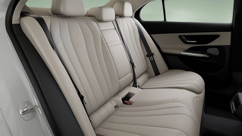 Used 2025 Mercedes-Benz E 350 Sedan image 20