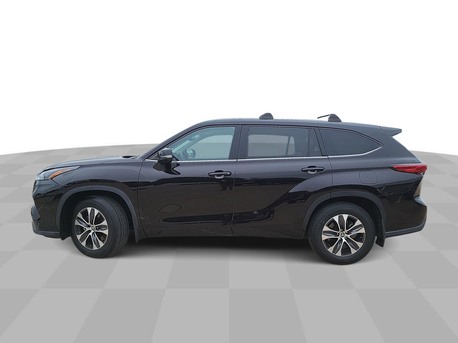 Used 2022 Toyota Highlander XLE FWD image 5