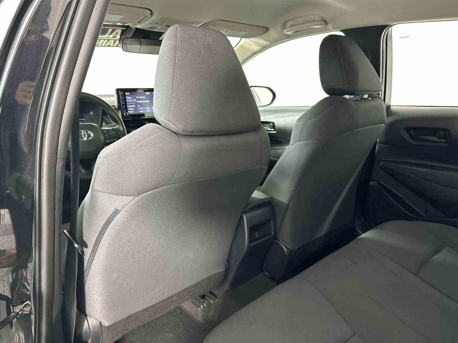 Used 2022 Toyota Corolla LE image 24