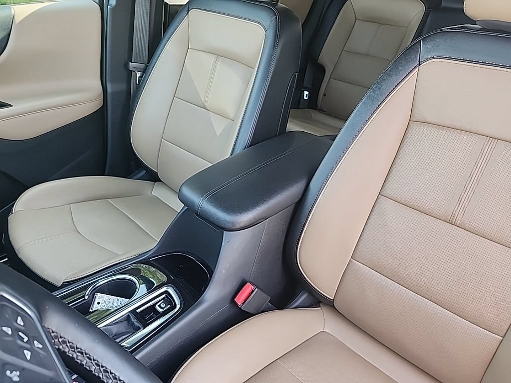 Used 2023 Chevrolet Equinox Premier AWD/4WD image 24
