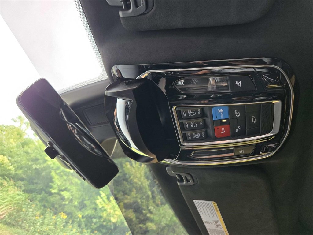 Used 2024 Jeep Grand Wagoneer Series III w/ Rear Seat Video Group 1 image 38