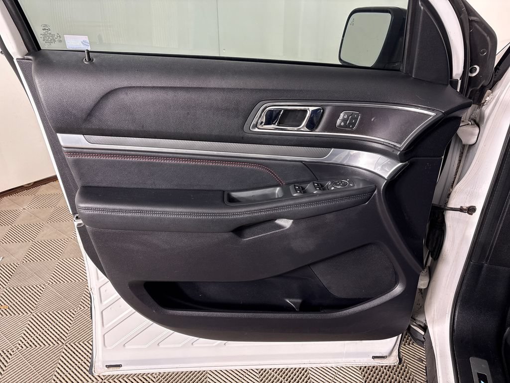 Certified 2019 Ford Explorer Sport w/ Equipment Group 401A AWD/4WD image 16