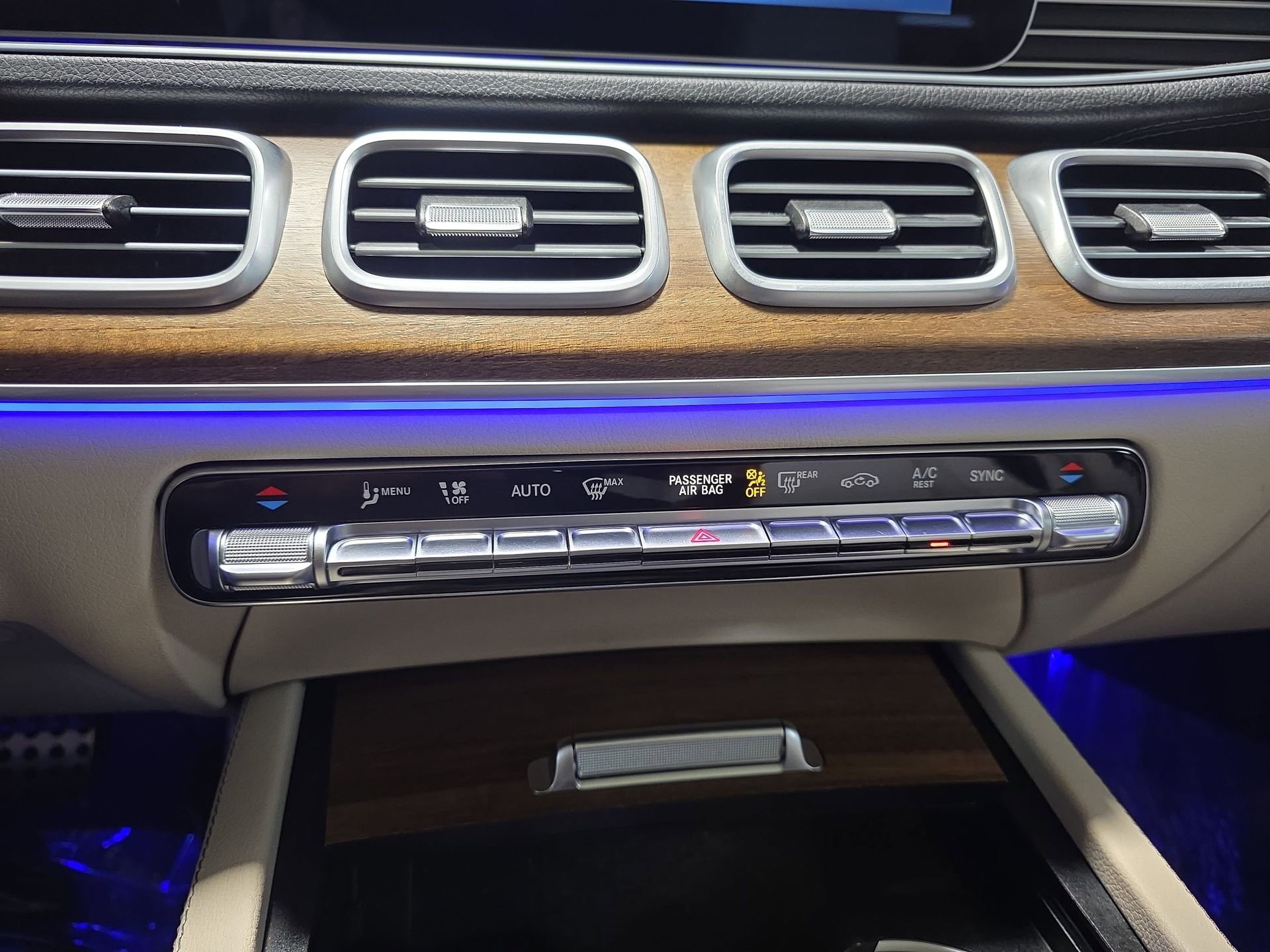 Certified 2024 Mercedes-Benz GLS 580 4MATIC image 24