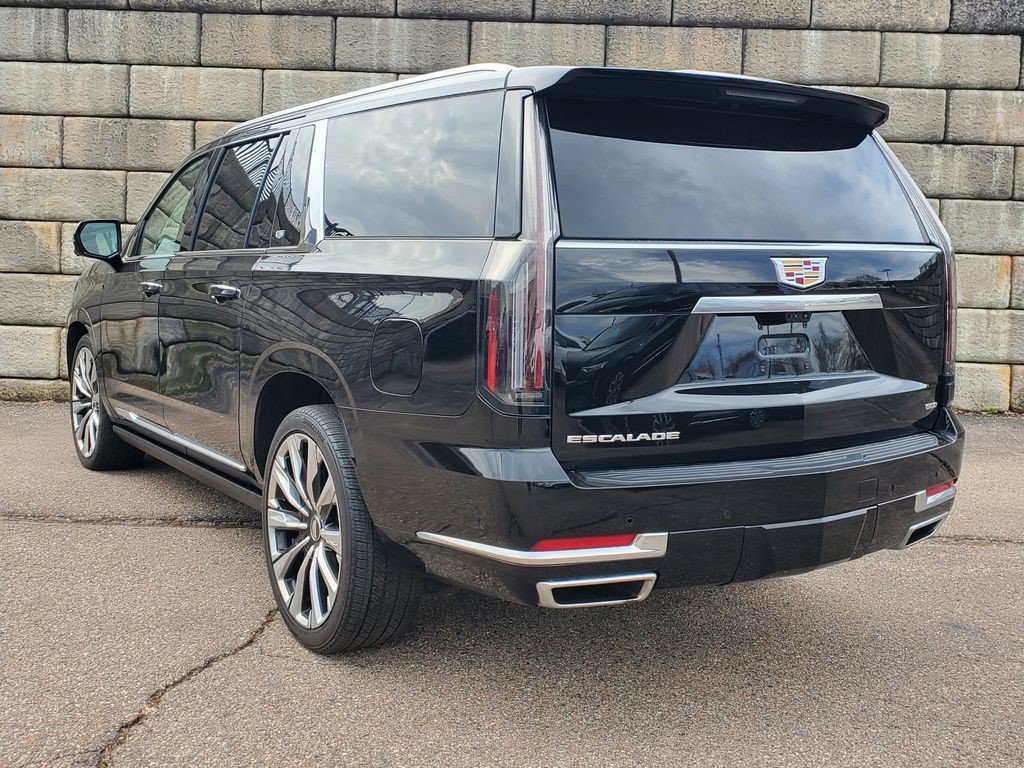 Certified 2025 Cadillac Escalade ESV Premium Luxury w/ Touring Package AWD/4WD image 28