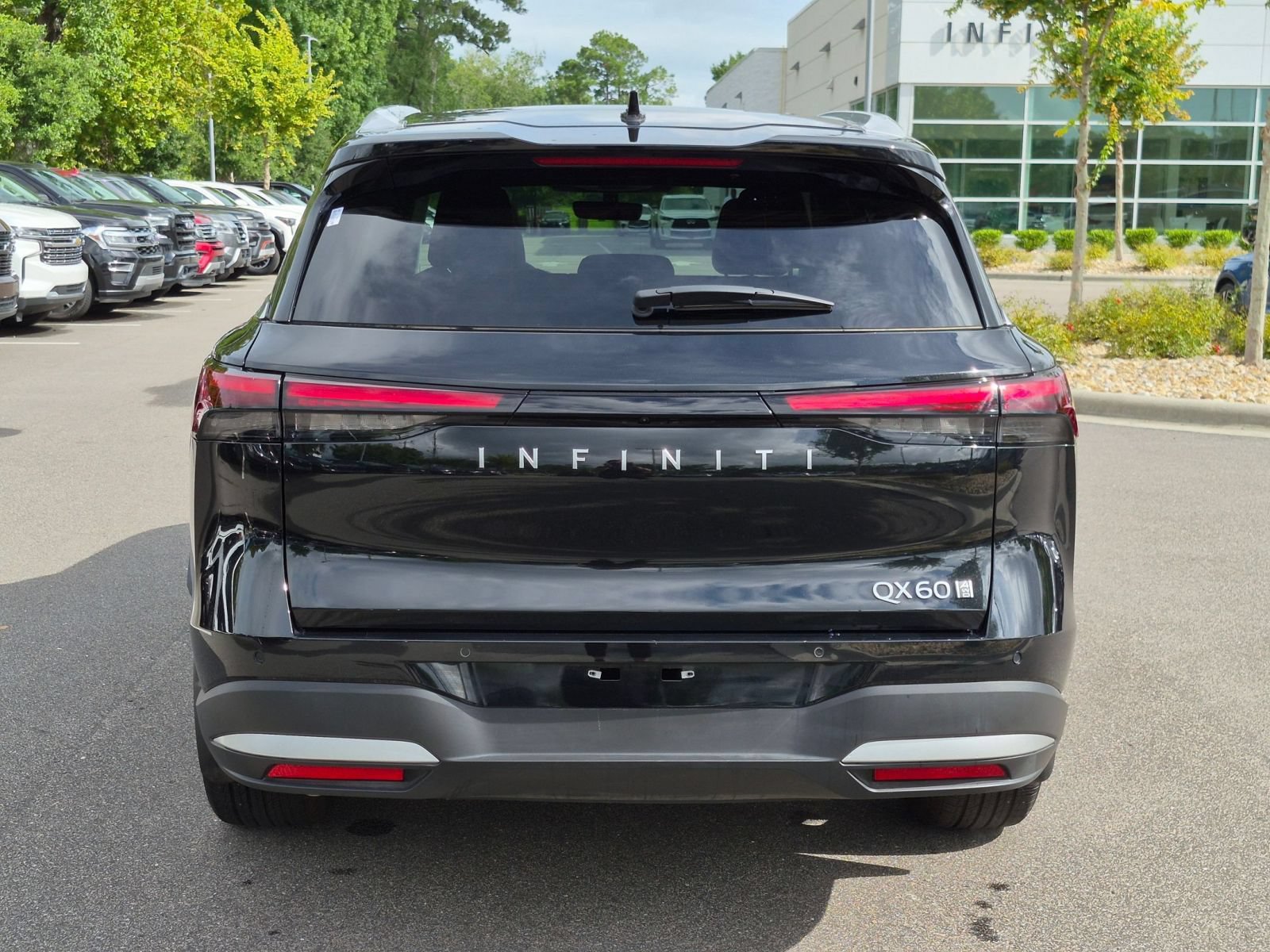 Used 2026 INFINITI QX60 Luxe w/ Cargo Package AWD/4WD image 4