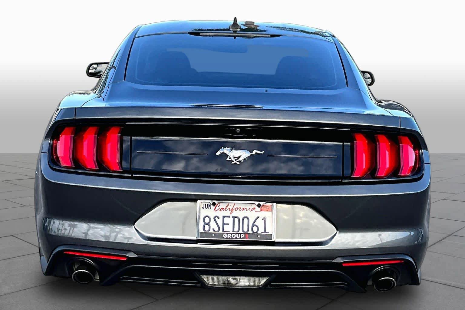 Used 2020 Ford Mustang Coupe RWD image 4