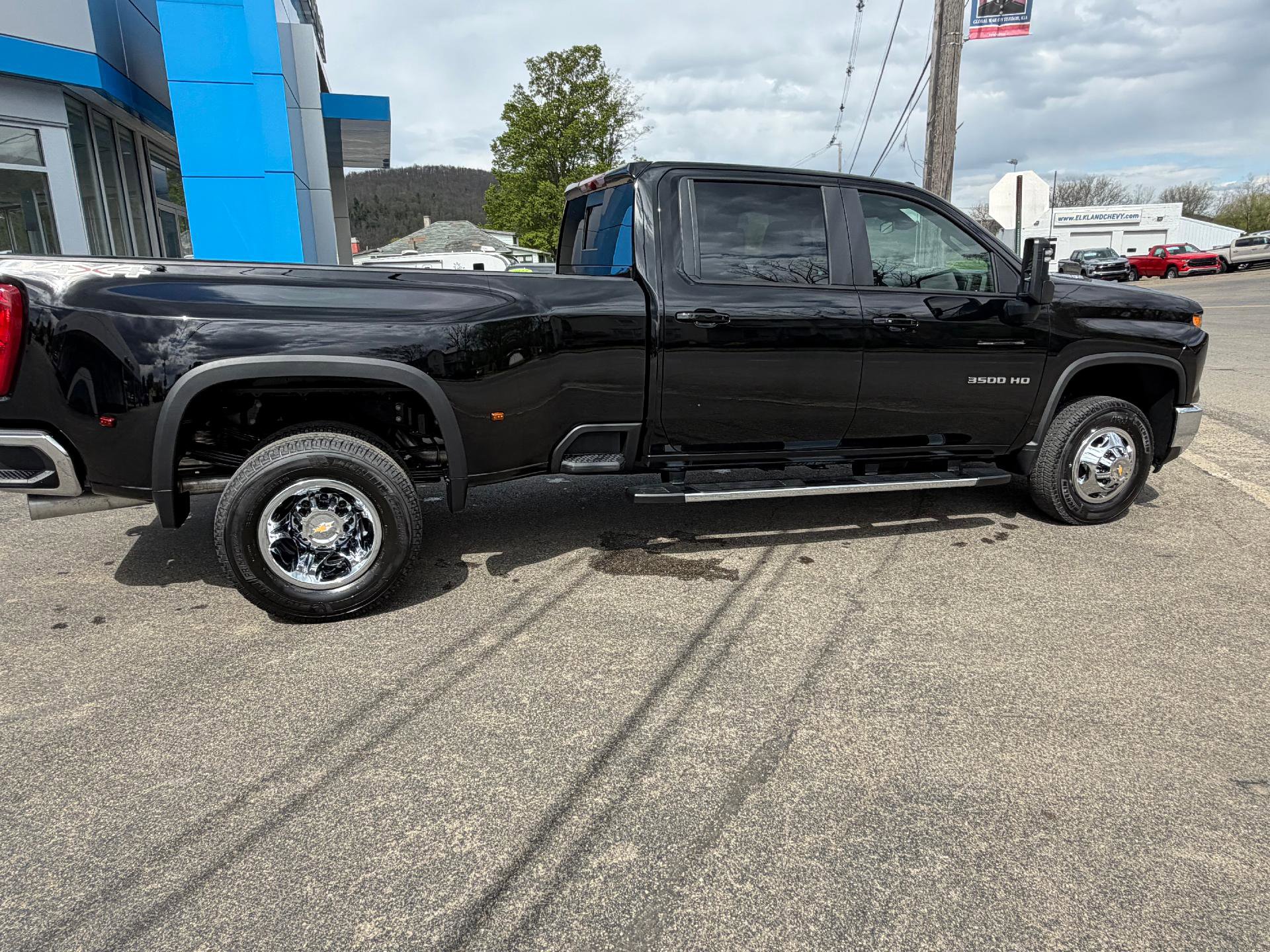 New 2026 Chevrolet Silverado 3500 LT w/ All Star Edition AWD/4WD image 11