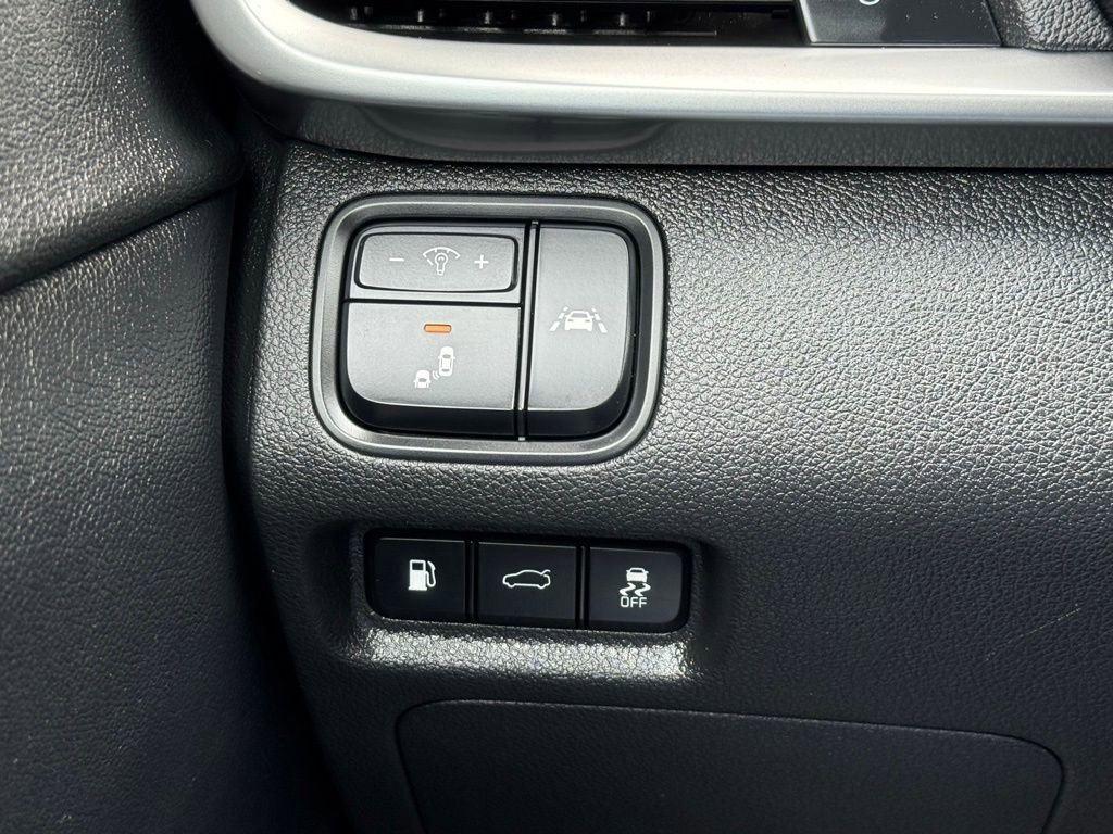 Used 2020 Kia Optima LX image 33