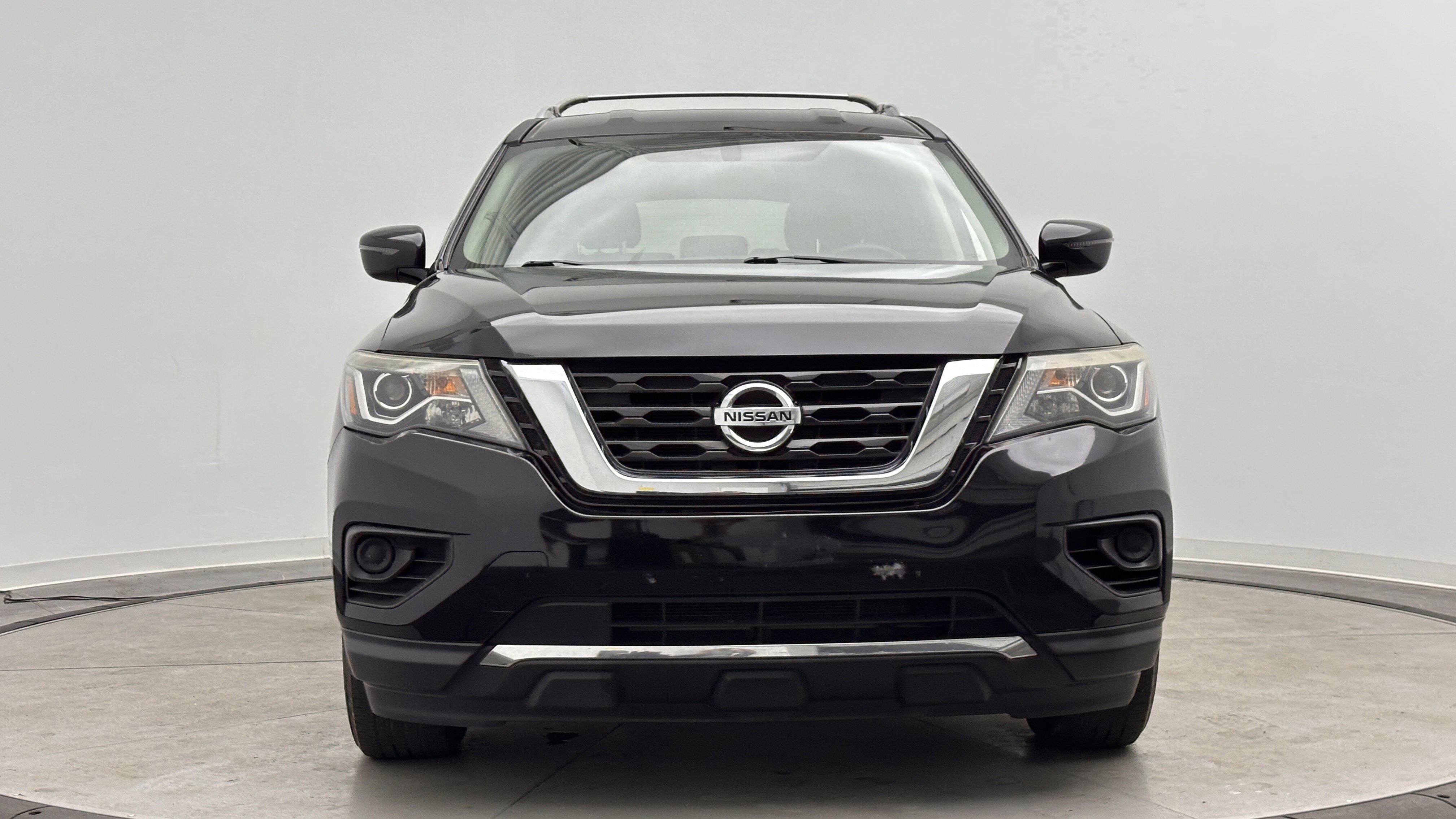 Used 2020 Nissan Pathfinder S FWD image 2