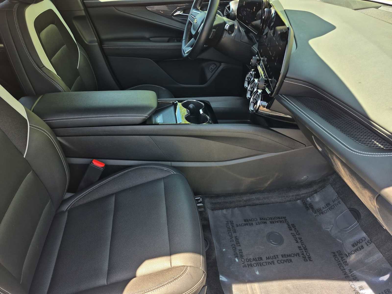 Used 2024 Chevrolet Blazer EV LT AWD/4WD image 18