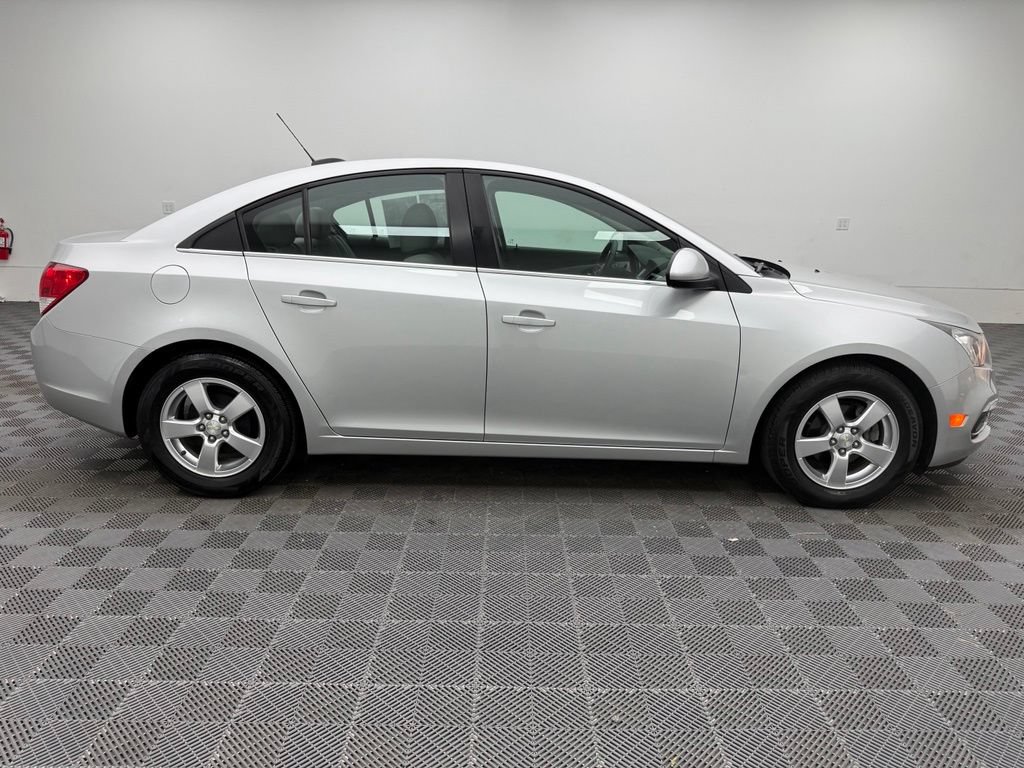 Used 2016 Chevrolet Cruze LT FWD image 7