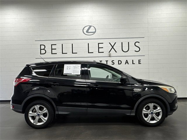Used 2016 Ford Escape SE image 2