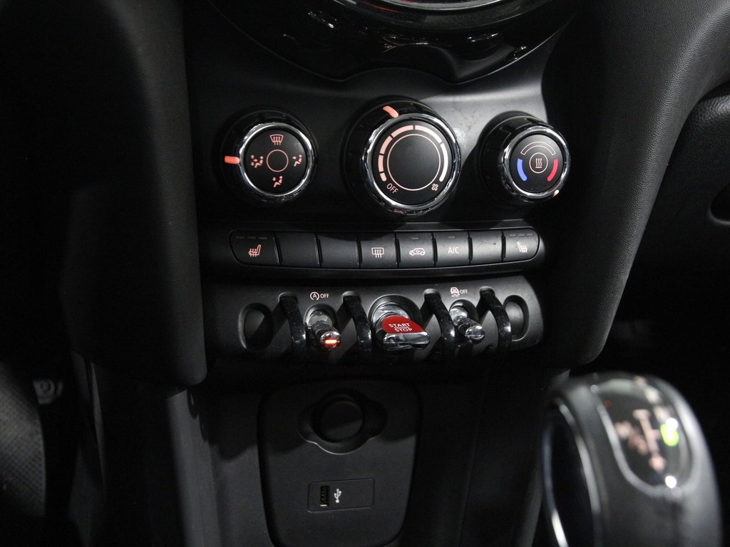 Used 2019 MINI Cooper 2-Door Hardtop image 13