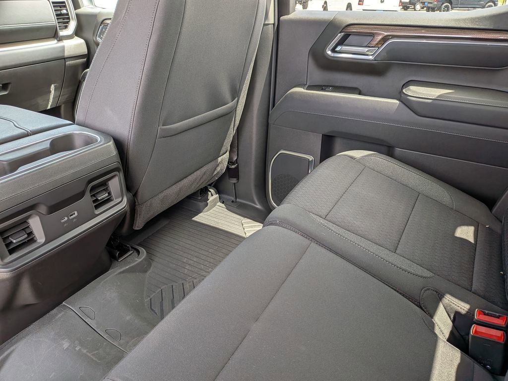 Used 2025 Chevrolet Silverado 1500 LT Trail Boss AWD/4WD image 32