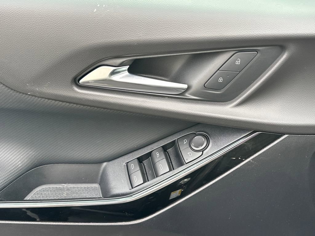 New 2026 Chevrolet Equinox LT w/ Convenience Package II image 17