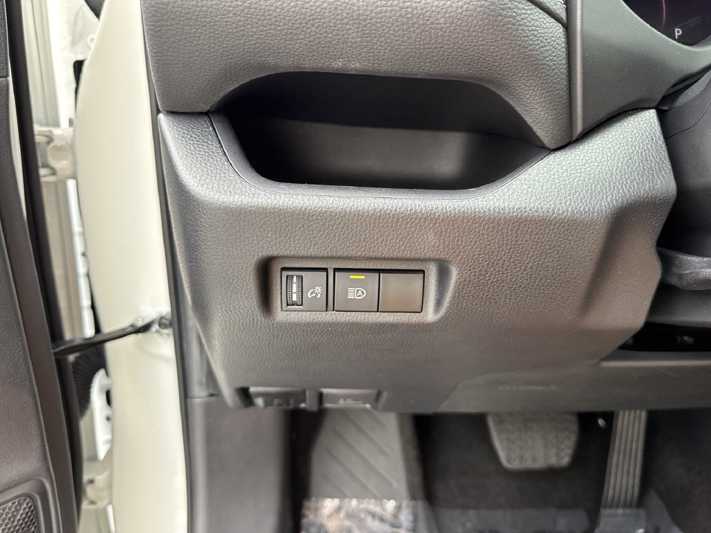 Used 2024 Toyota RAV4 XLE FWD image 56