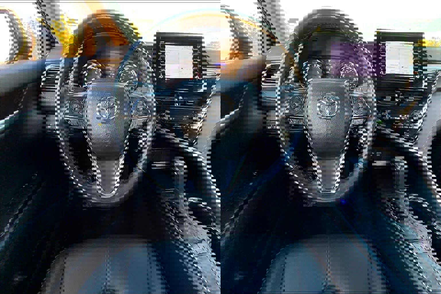 Used 2024 Toyota Camry SE image 5