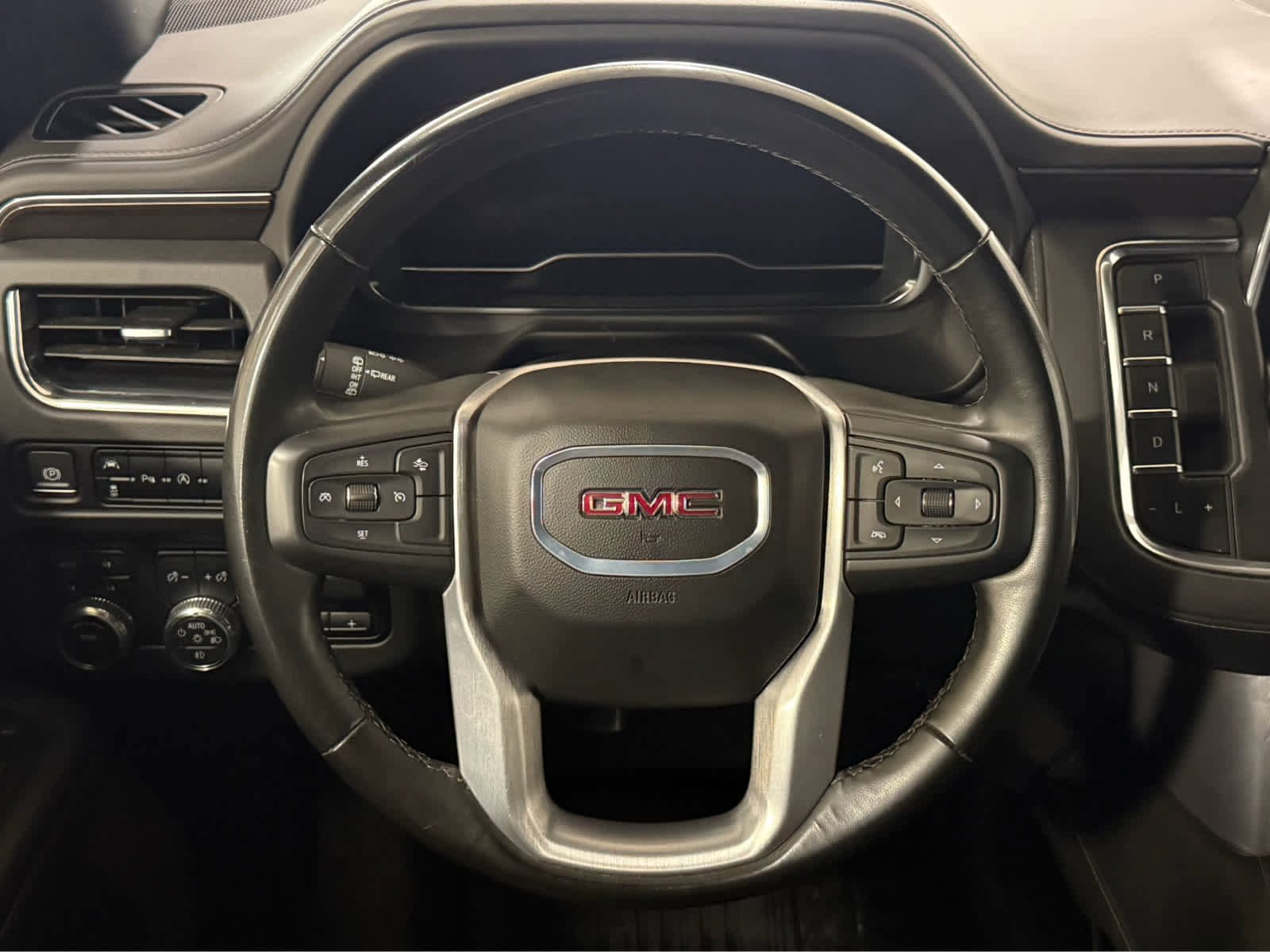 Certified 2024 GMC Yukon XL SLE w/ Max Trailering Package AWD/4WD image 19