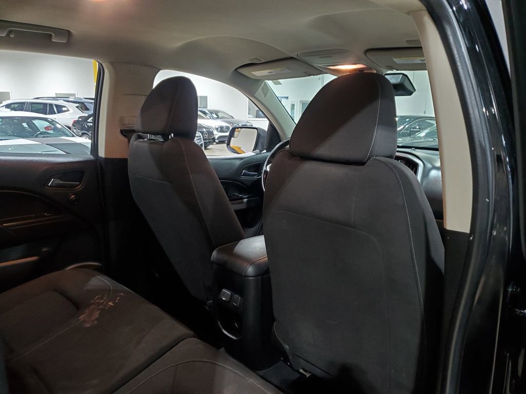 Used 2020 Chevrolet Colorado LT w/ Safety Package RWD image 19