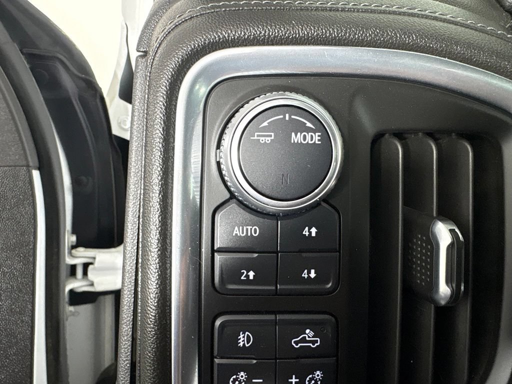 Used 2021 GMC Sierra 1500 SLT AWD/4WD image 18