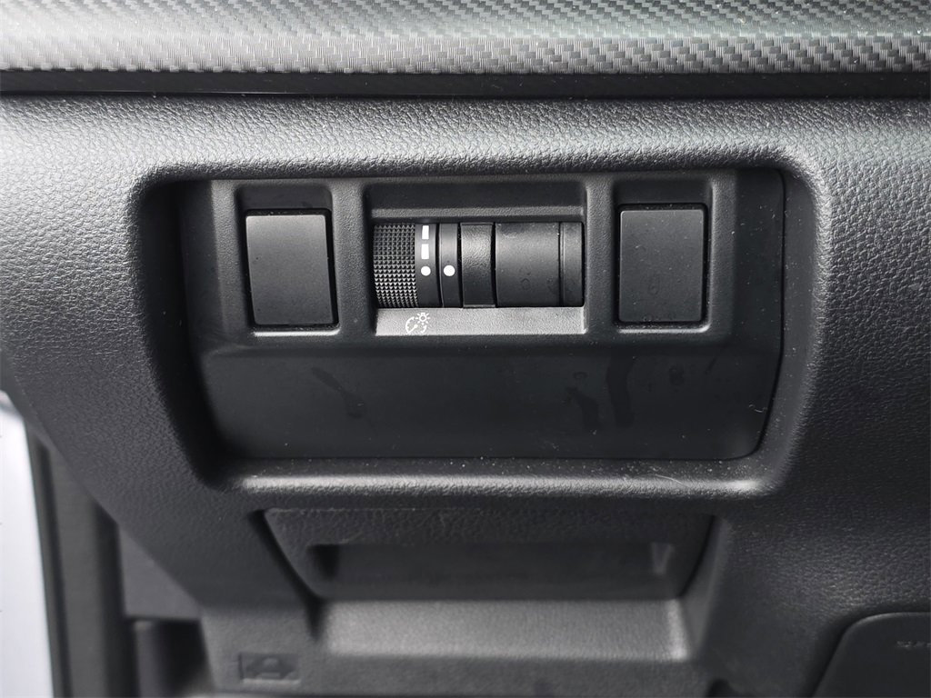 Used 2024 Subaru Crosstrek 2.0i Premium image 24