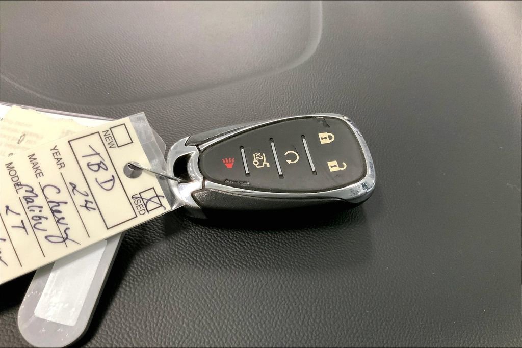 Used 2024 Chevrolet Malibu LT image 11